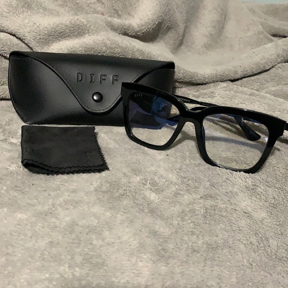 Diff Bella Blue Blockers